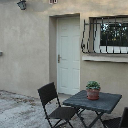 Chambre Privee Avec Parking Nîmes Buitenkant foto