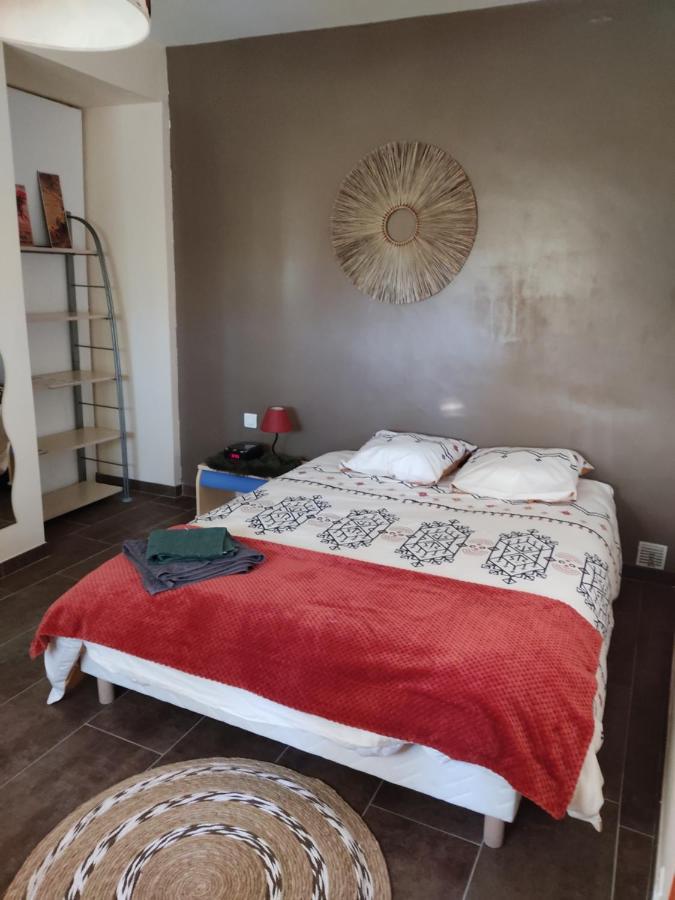 Chambre Privee Avec Parking Nîmes Buitenkant foto