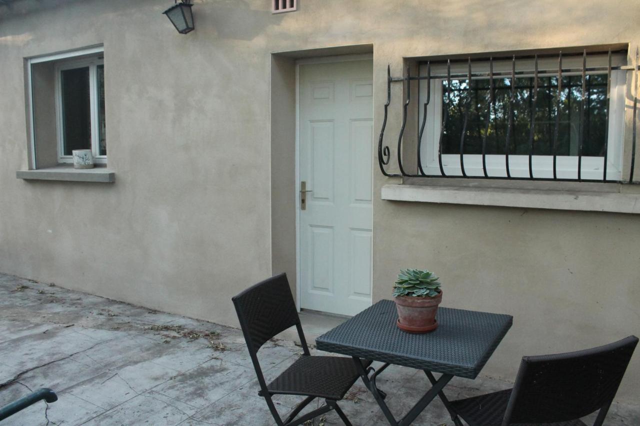 Chambre Privee Avec Parking Nîmes Buitenkant foto