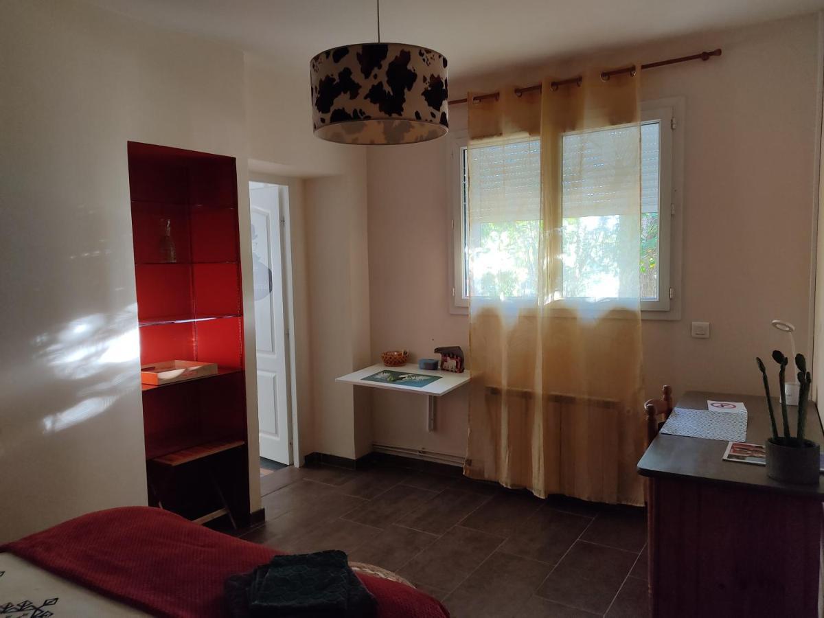 Chambre Privee Avec Parking Nîmes Buitenkant foto
